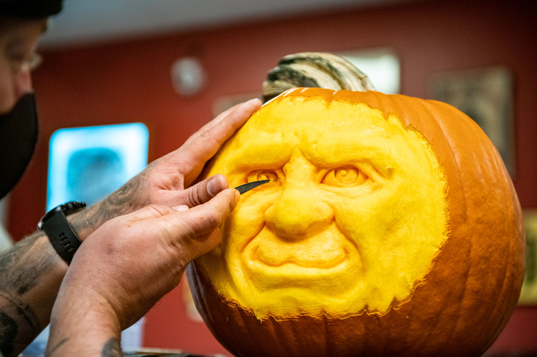 Pumpkin carving with Luke Schroder
